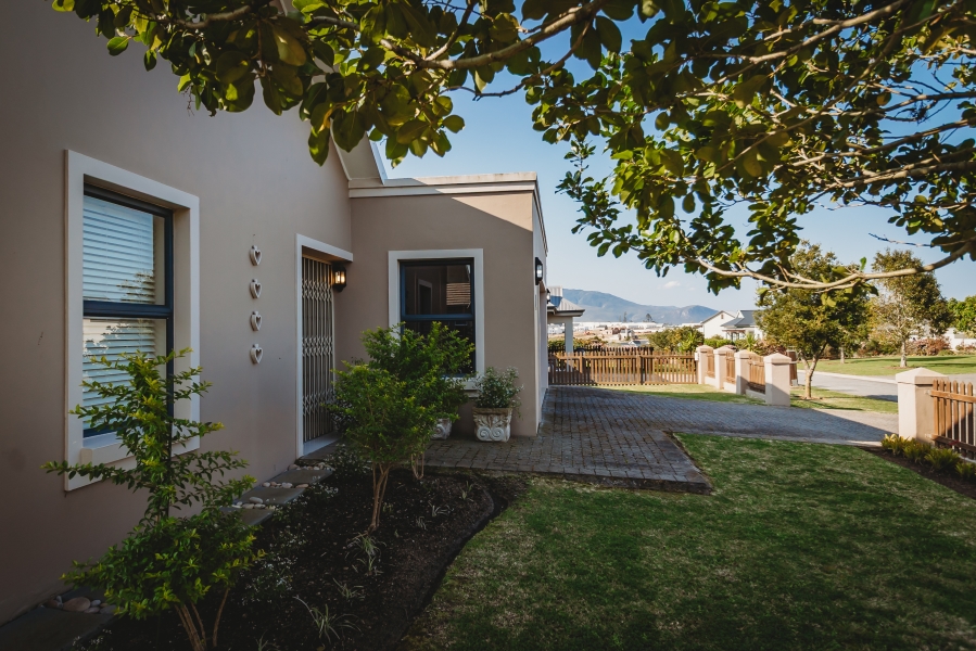 3 Bedroom Property for Sale in Kraaibosch Country Estate Western Cape